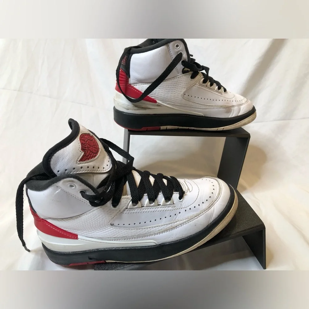 Nike Air Jordan 2 Chicago— Size 4Y USED NO BOX - Picture 1 of 14